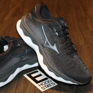 Mizuno Wave Sky 5 Black Grey Womens Size 7.5 Athletic Sneakers